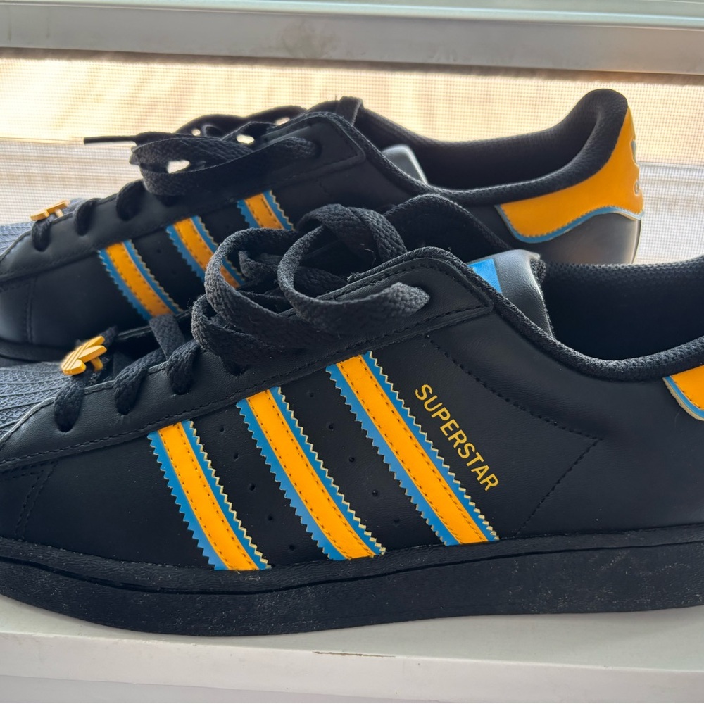 Adidas Superstar